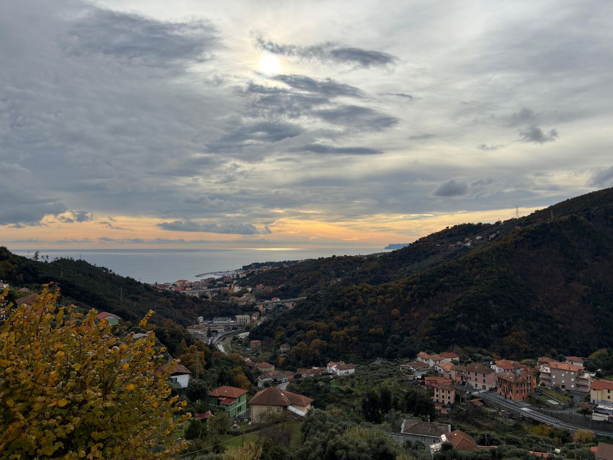 WhatsApp Image 2025-12-07 at 10.25.12 (14)